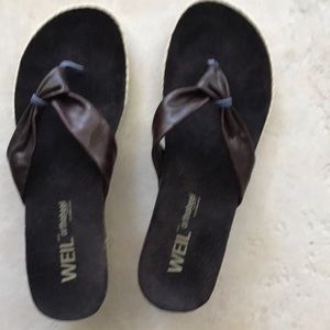 Vionic “Calm “ sandals